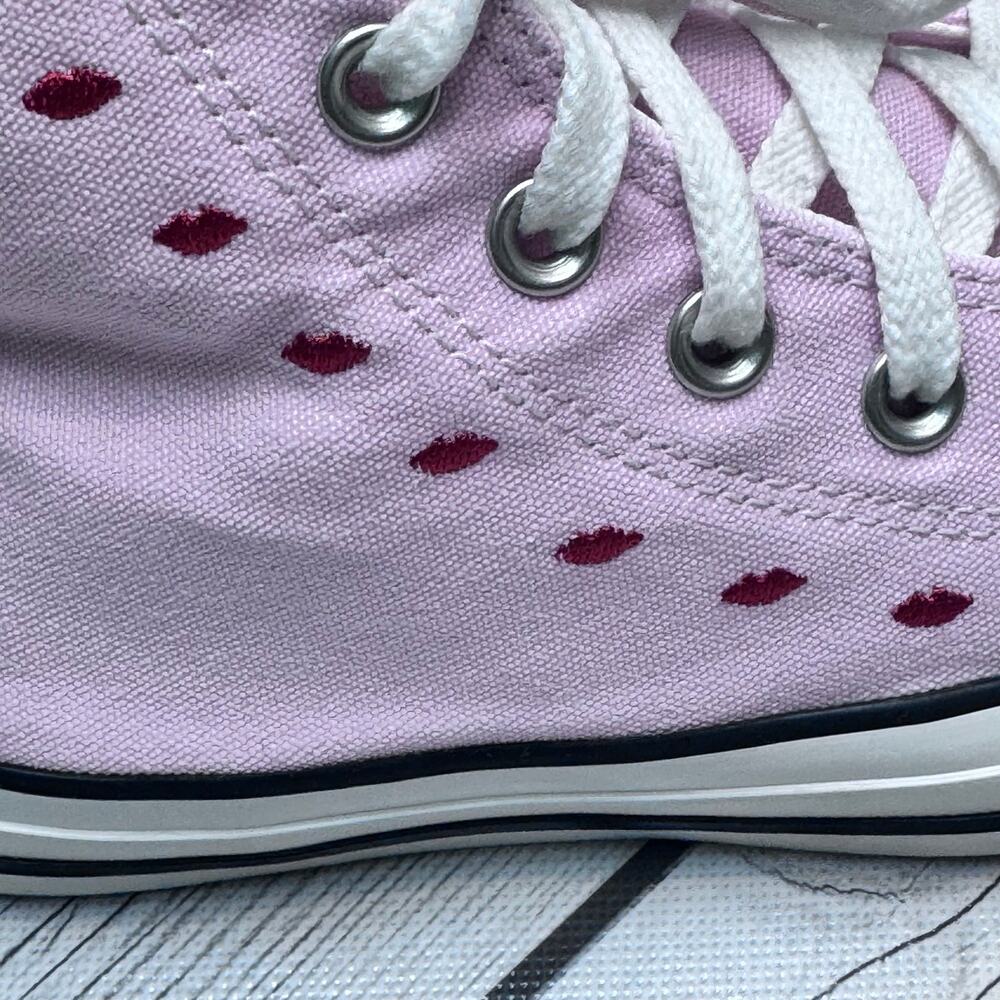 Converse All Star Chuck Taylor “Valentine’s Day Kisses” Size 7 - Picture 6 of 8
